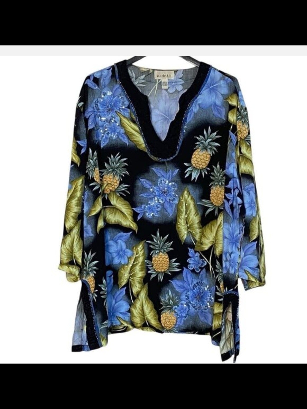Ku De Ta Black Floral-Pineapple V-Neck Tunic